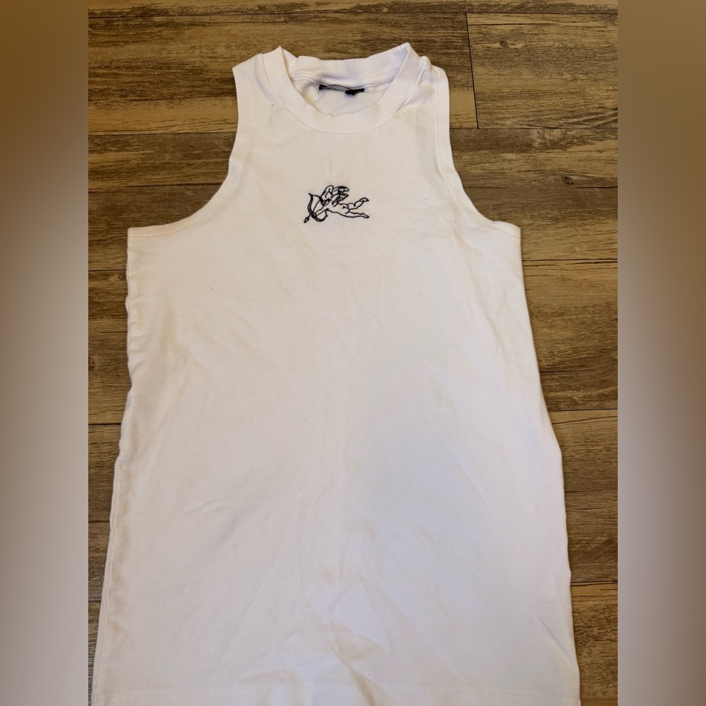 Mens sleeveless shirt.